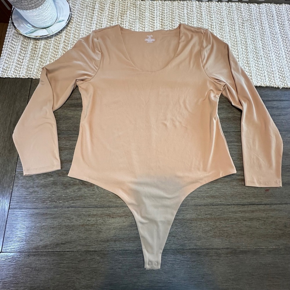 Nuuds XXL Bodysuit Top Long Sleeve Beige Scoop Neck Snap‎ Closure